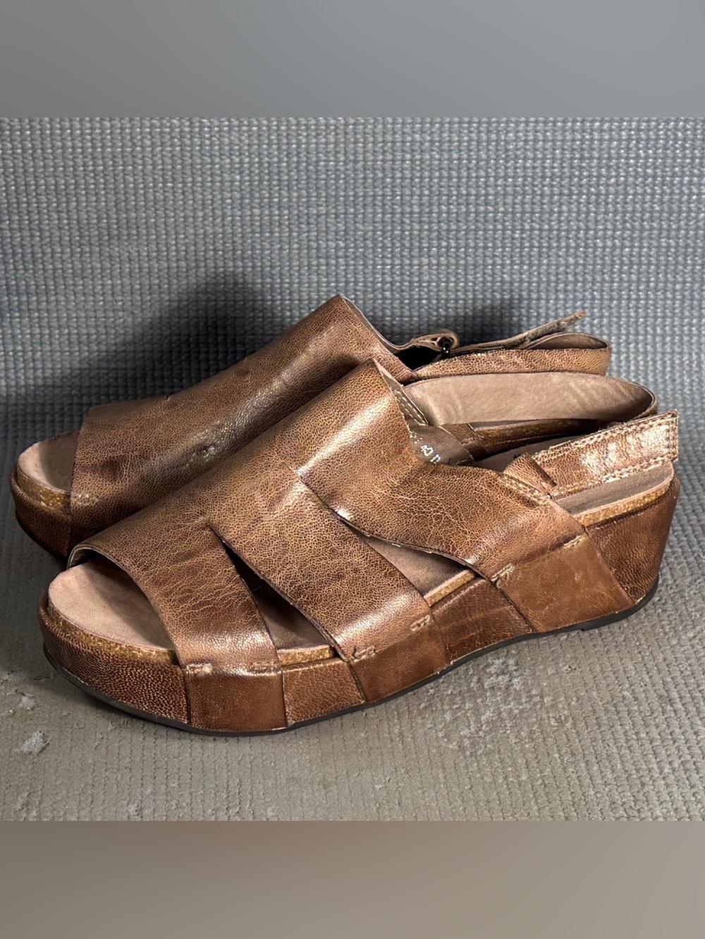 Antelope Three Band Wedge Sandals Women’s Size 9 US 40‎ EU
